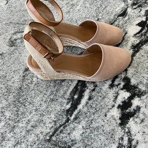 tan wedges